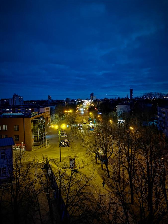 Sky Old Town Apartment